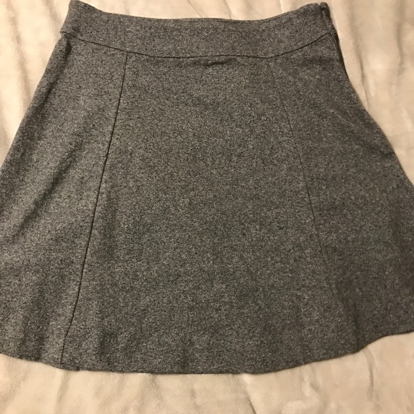**DONATING - MAKE AN OFFER** 🌟NWOT Grey A-line Skirt - Picture 1 of 5